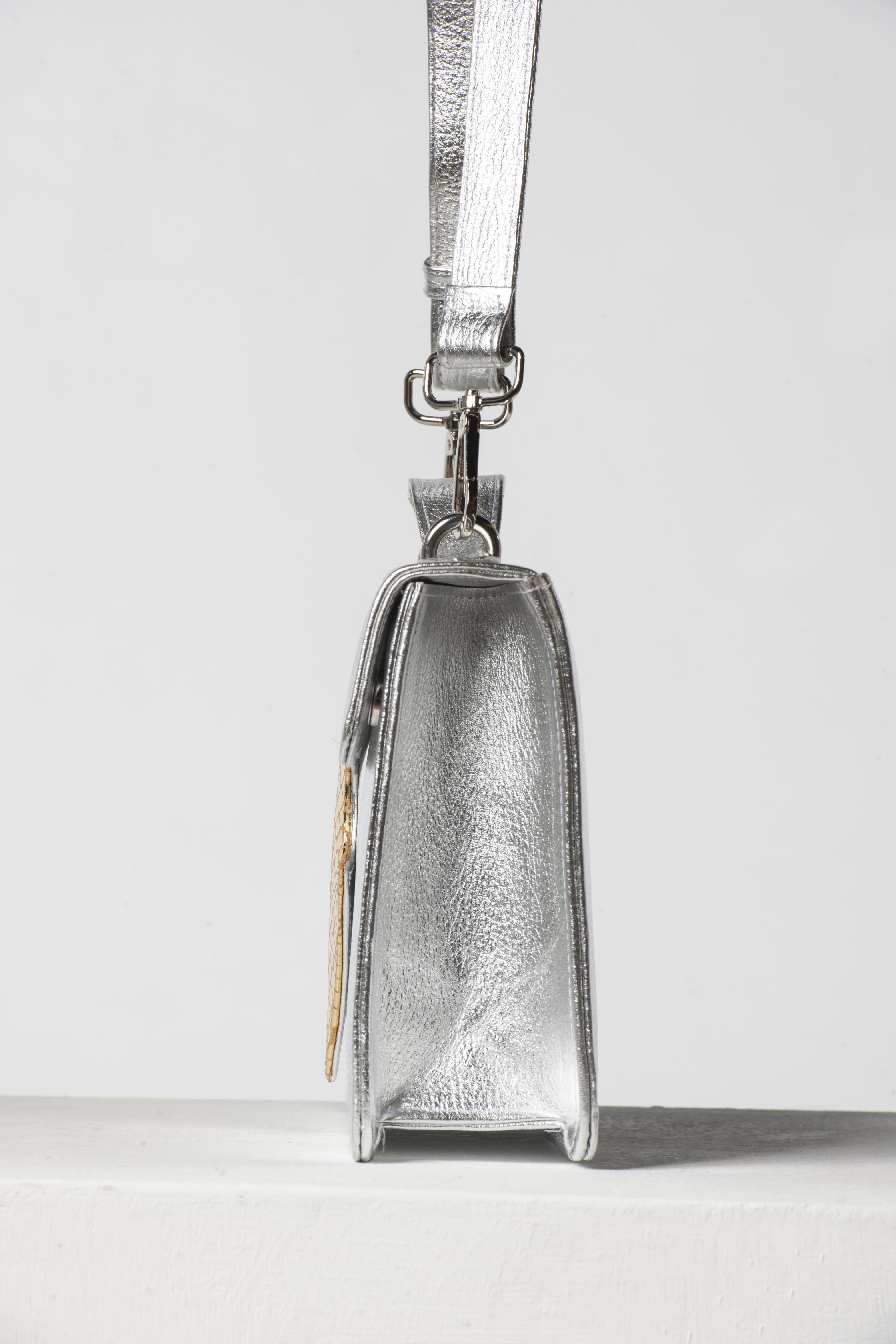 Spear hand - Image 21